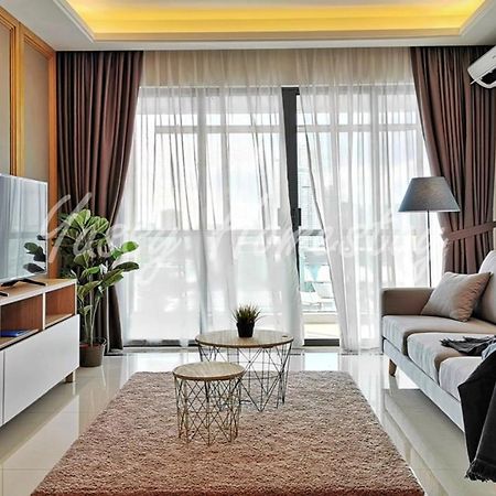 Yussy 2 Bedrooms Condo At R&F Princess Cove Johor Bahru Bagian luar foto
