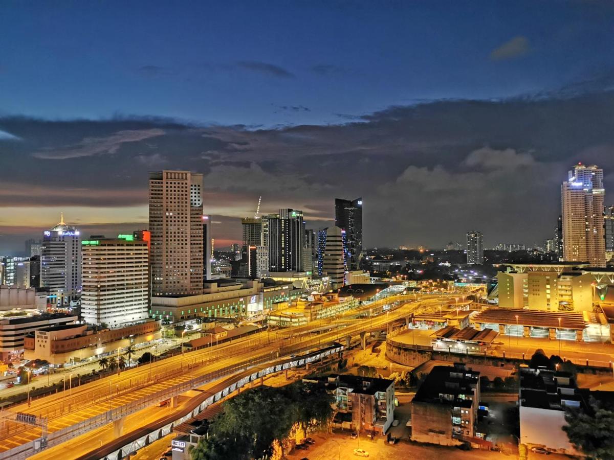 Yussy 2 Bedrooms Condo At R&F Princess Cove Johor Bahru Bagian luar foto