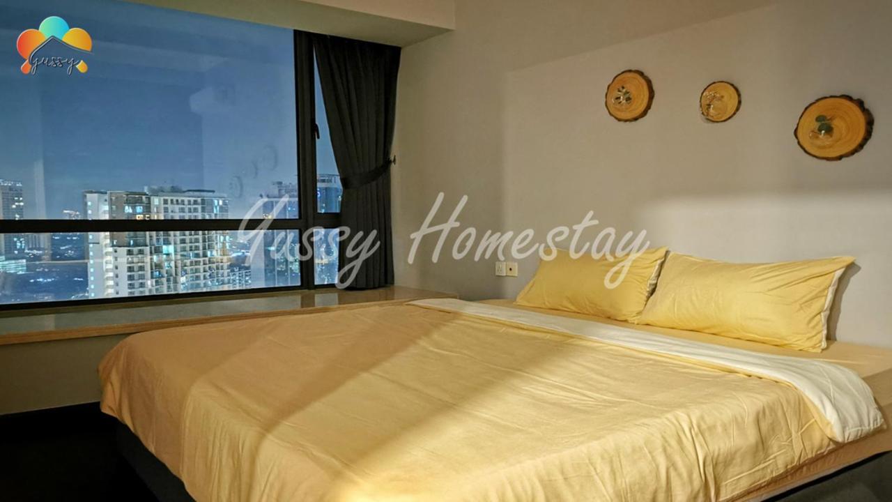 Yussy 2 Bedrooms Condo At R&F Princess Cove Johor Bahru Bagian luar foto