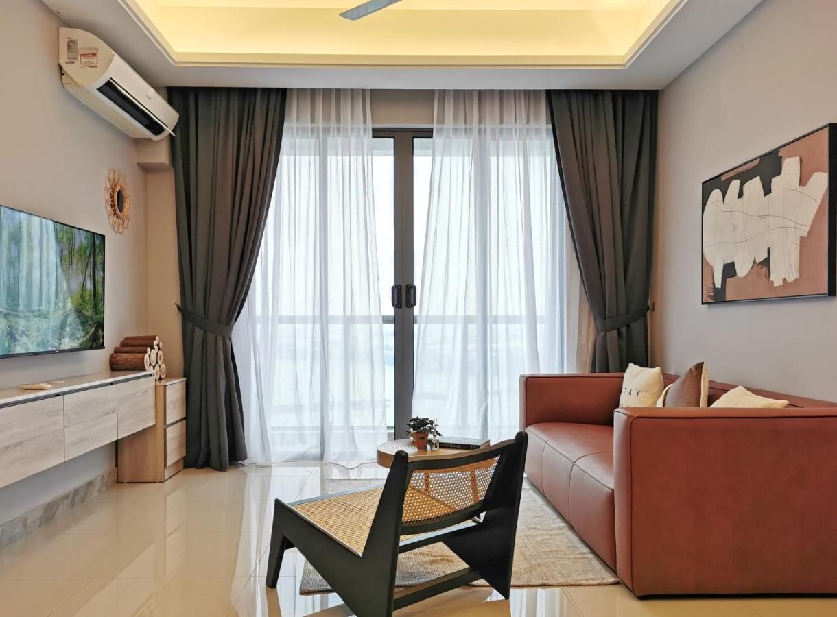 Yussy 2 Bedrooms Condo At R&F Princess Cove Johor Bahru Bagian luar foto